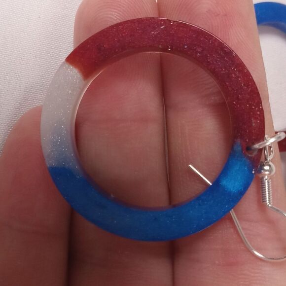 CLEARANCE Red, white and blue resin circle earrings - Picture 3 of 6